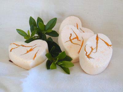 Vanilla Colada Bath Bombe - Heart-shaped